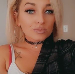 Meet your Posher, Faye